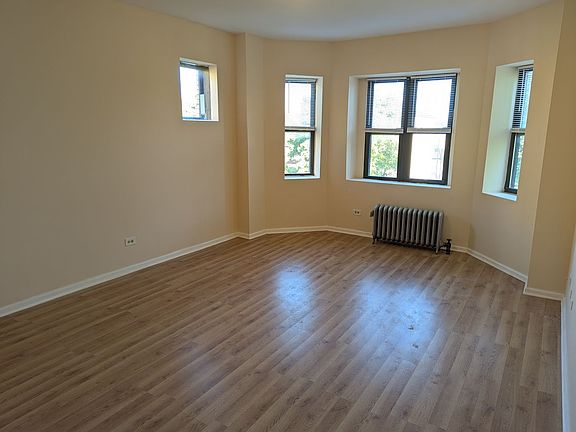 4th image of 4031-37 W Gladys Ave #4031-3