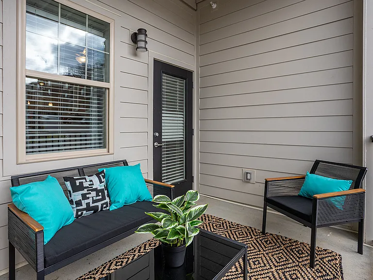Farragut Junction Apartments — Photo 11