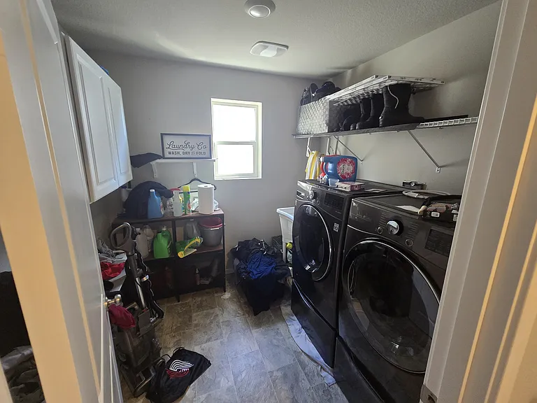 9424 N Alder St — Photo 23