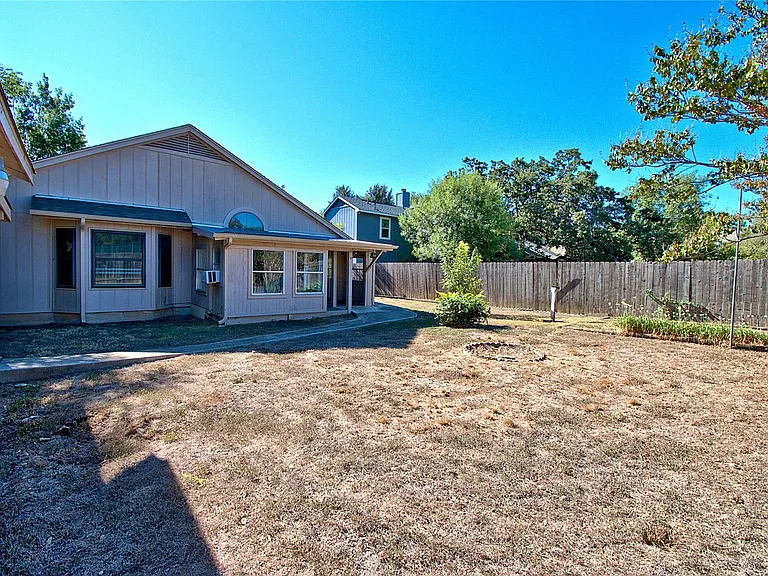 1105 Forest Oaks Path — Photo 28