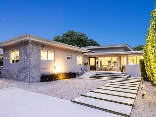 255 NE 89th St, El Portal, FL 33138