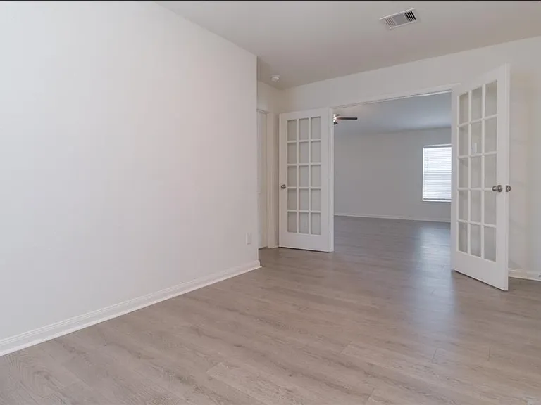 15310 Albert Oak Dr — Photo 13