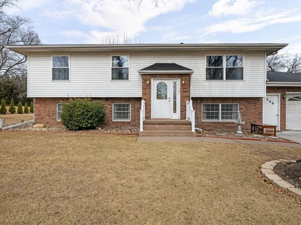 506 6th St, Andover, IL 61233