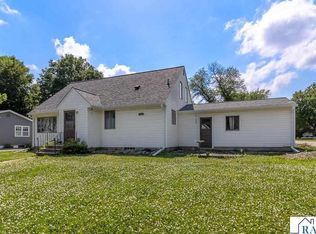601 S Hunt St, Lake Crystal, MN 56055
