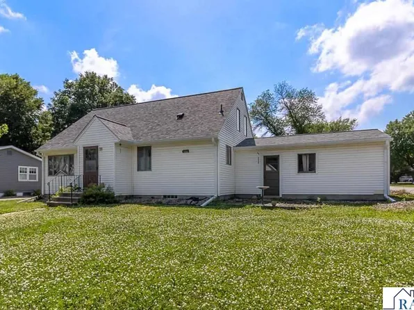 601 S Hunt St, Lake Crystal, MN 56055