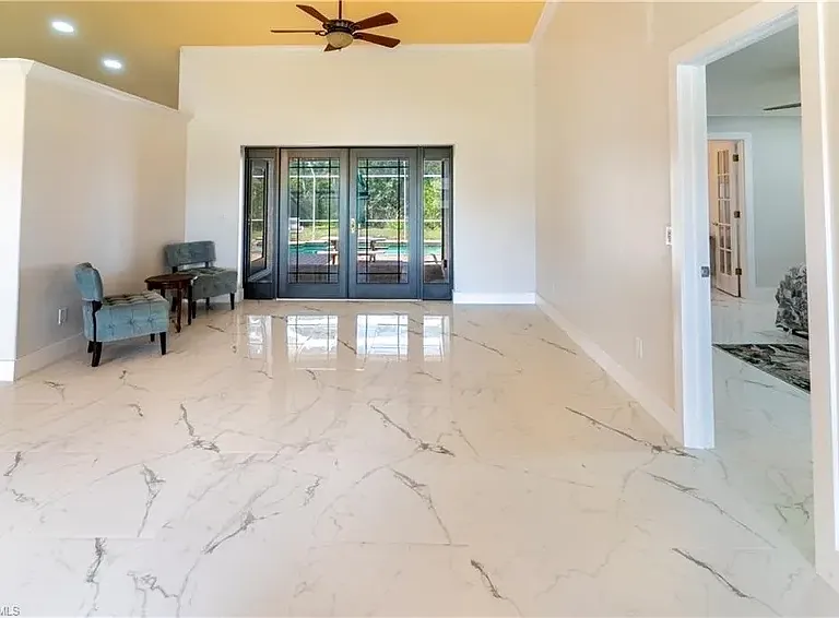 8898 Bracken Way — Photo 4