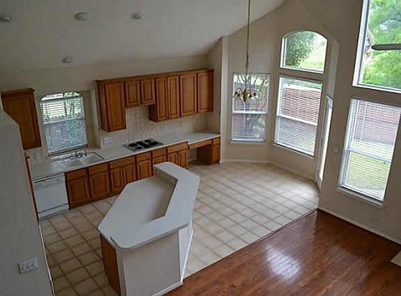 5th image of 4677 Gentry Dr