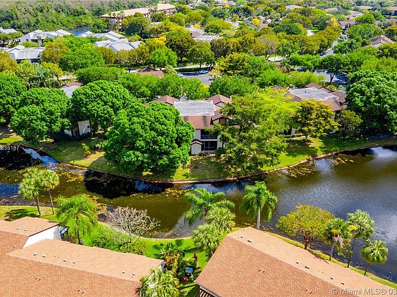 2nd image of 4533 Carambola Cir S #27274