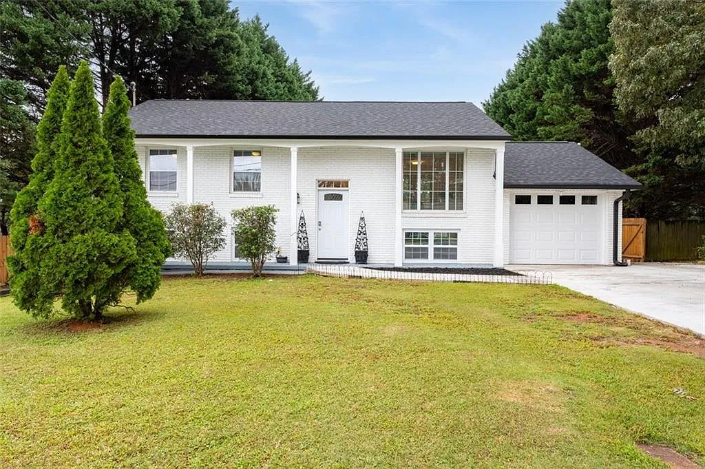 4 bed, 3.0 bath, 1850 sqft, $3,500 — Photo 1