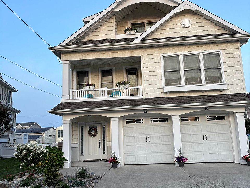 1st image of 3609 Pembroke Ln
