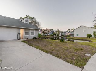 11060 Wandering Oaks Dr, Jacksonville, FL 32257
