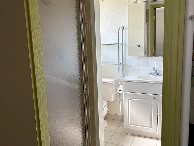 1316 Kent Ave — Photo 12
