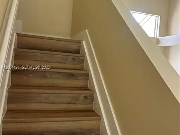 15851 SW 10th St #Townhouse 15851 — Photo 6