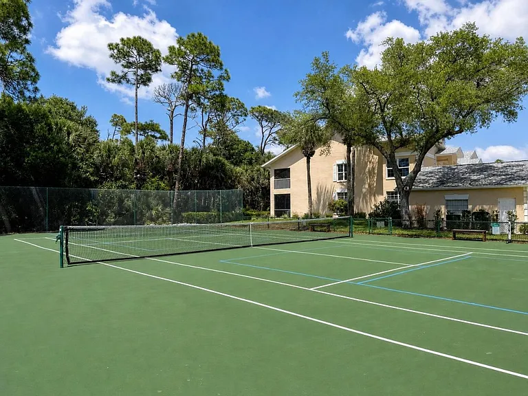 752 Wiggins Lake Dr #102 — Photo 27