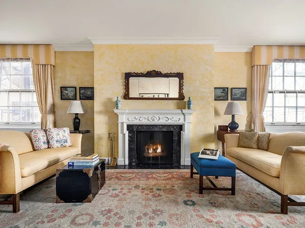 120 E End Ave #12B, New York, NY 10028