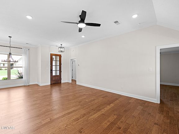 4th image of 12 Tara Dr