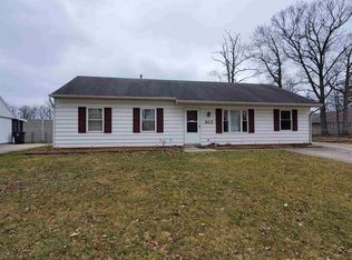 812 Applewood Rd, Fort Wayne, IN 46825