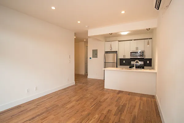 Rented by Compass | media 16