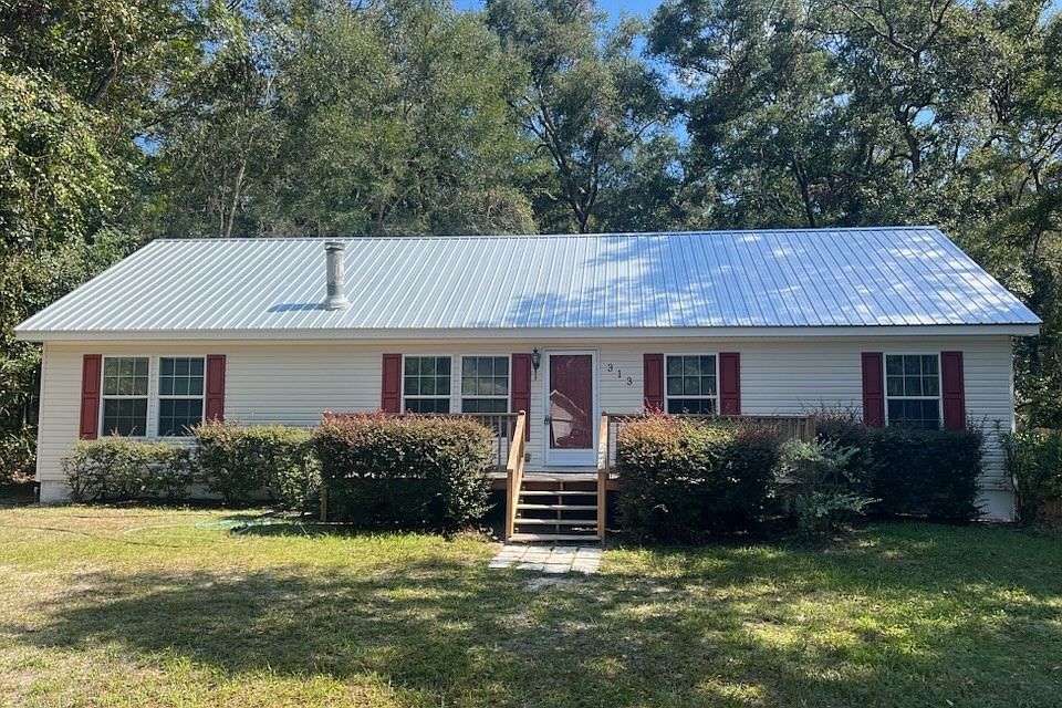 1st image of 313 NW Katelyn Way