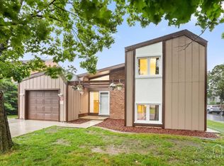 1018 Bob O Link Dr, Darien, IL 60561