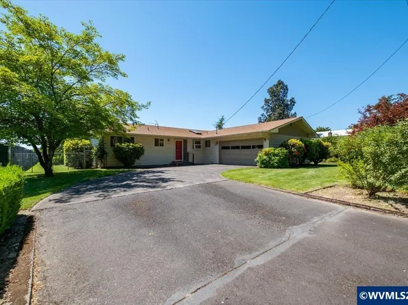 1907 SE Miller Ave, Dallas, OR 97338