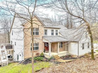 320 Pinehurst Dr, Granville, OH