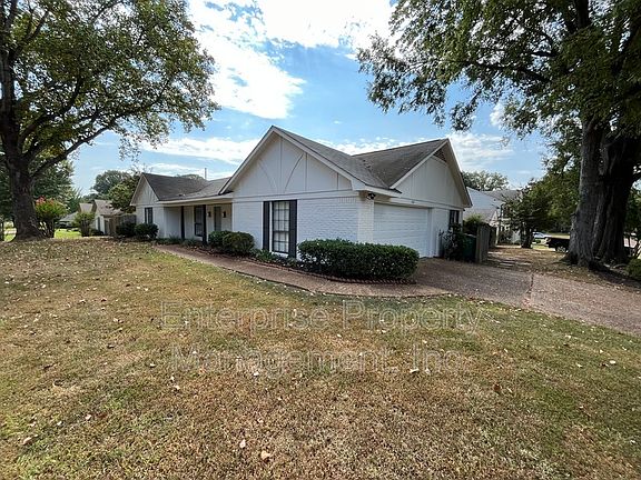 3rd image of 1764 Chertsy Dr