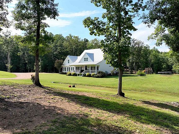 2nd image of 2661 Summit Park Rd