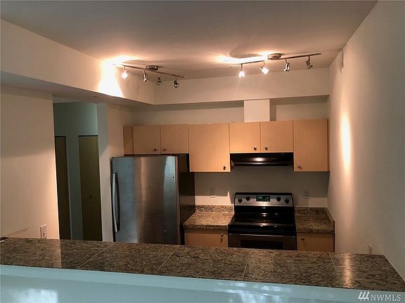 3rd image of 3213 Harbor Ave SW Unit 211