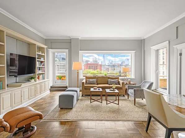 20 East 9th Street image 1 of 30