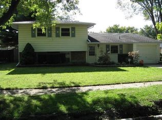 6696 Van Buren Pl, Merrillville, IN 46410