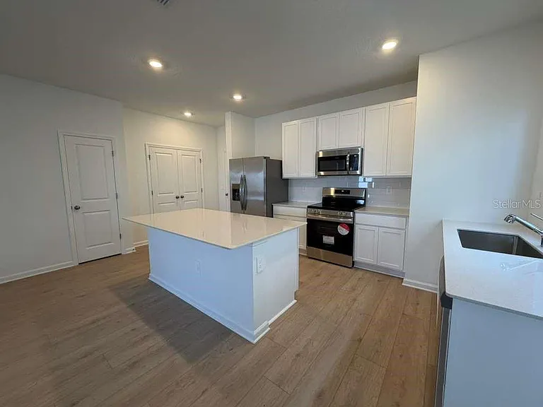 5195 Loyalty Dr — Photo 42