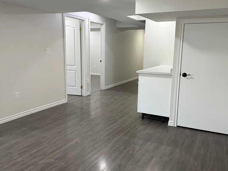 135 Monarch St #BASEMENT — Photo 9