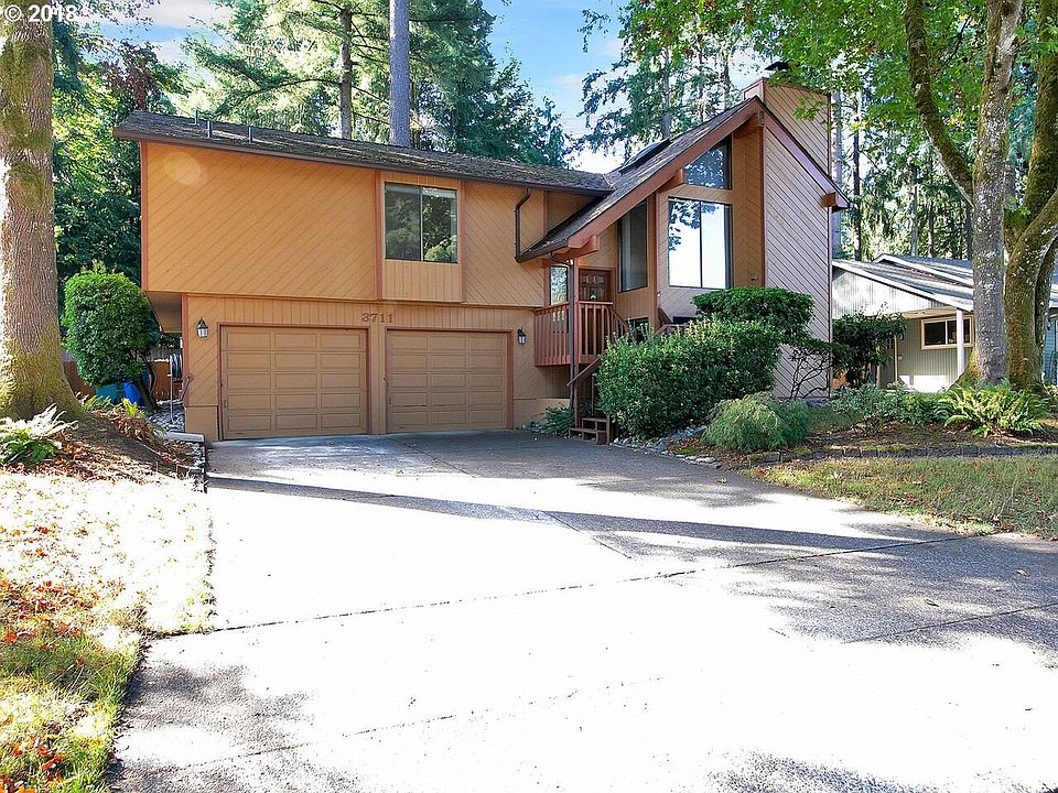 1st image of 3711 NE 109th St