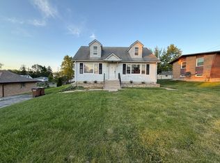 106 Kazwell St, Willow Springs, IL 60480