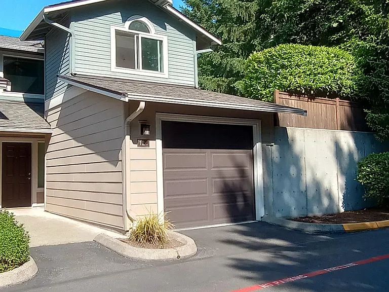 4336 W Lake Sammamish Pkwy SE #D124 — Photo 2