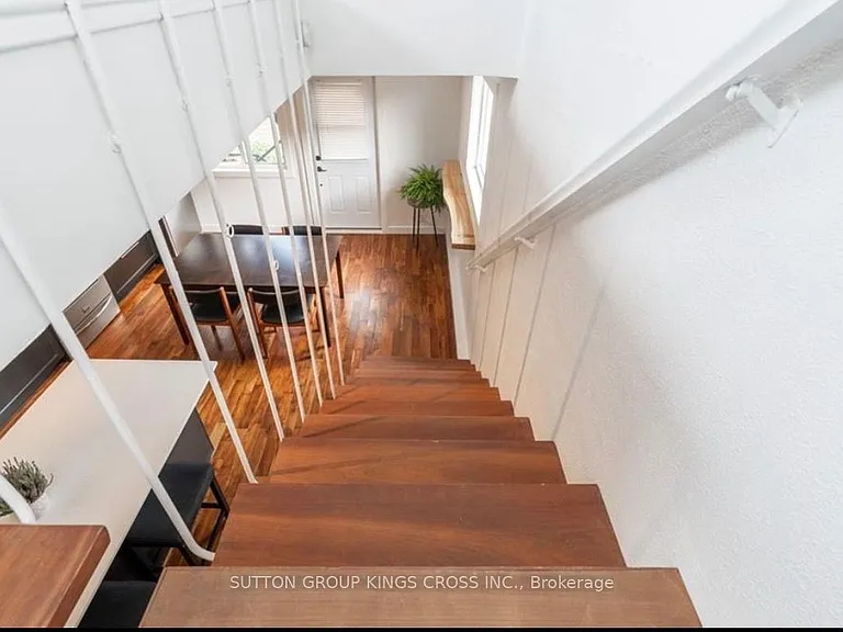 179 John St S #UPPER — Photo 13