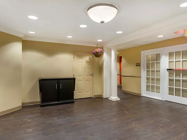 Lobby and Guest Check-in