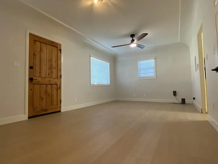 520 Glover Ave #A — Photo 11