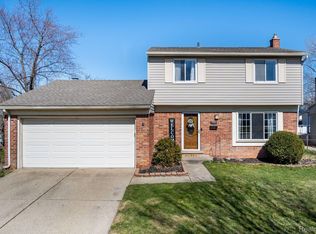 791 Tanglewood Dr, Madison Heights, MI 48071