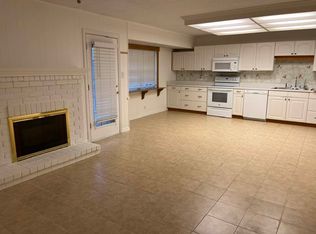 915 Roaring Springs Rd, Fort Worth, TX 76114