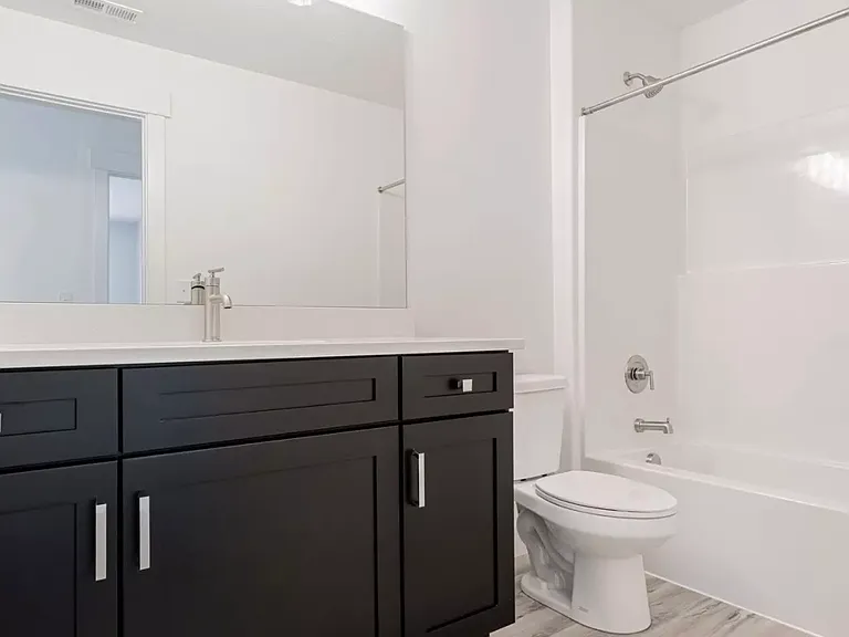 714 N Boseman Way — Photo 10