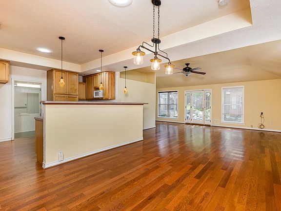 kitchen/living