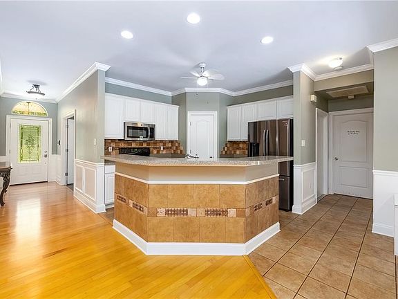 3rd image of 61390 N Mill Rd