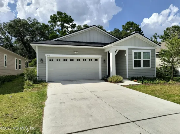 5747 Tomahawk Lake Dr, Jacksonville, FL 32254