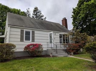 61 Poe Ct, Fairfield, CT 06825
