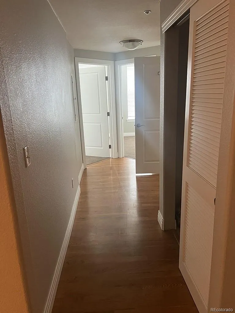 3 bed, 2.0 bath, 1376 sqft, $2,495 — Photo 3