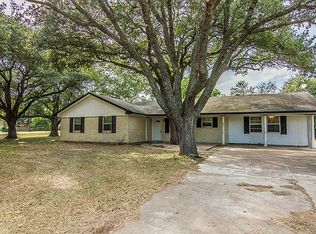 1001 Warwick St, Eagle Lake, TX 77434