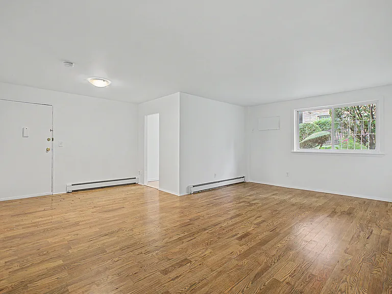 345 N Broadway #2A — Photo 2