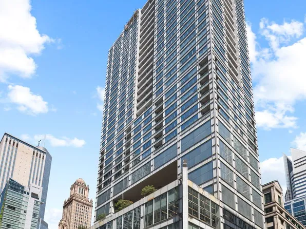 8 E Randolph St Unit 3202, Chicago, IL 60601